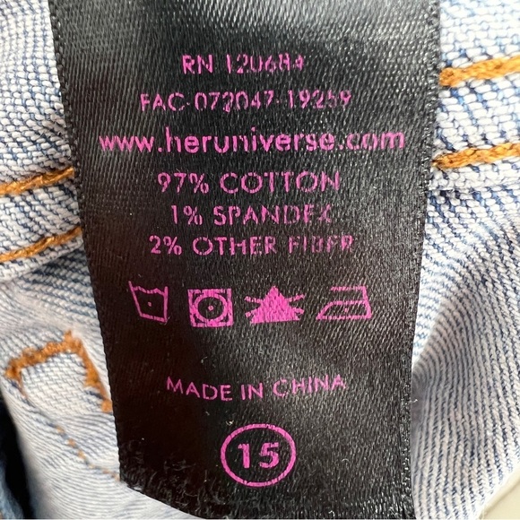 Her Universe DC Comics Birds Of Prey Harley Quinn Destructed Hi-Rise Shorts 15 - Picture 12 of 16